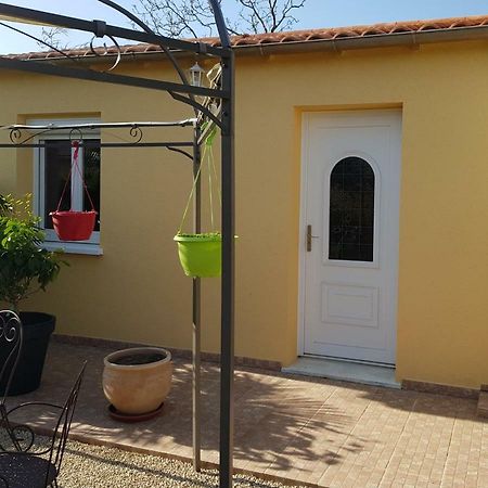 19 Rue Du Cadran Lejlighed Montmorillon Eksteriør billede