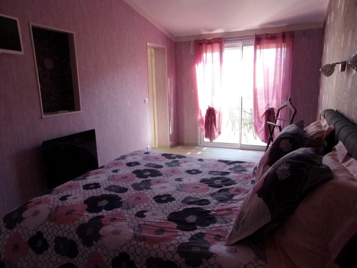 19 Rue Du Cadran Lejlighed Montmorillon Eksteriør billede
